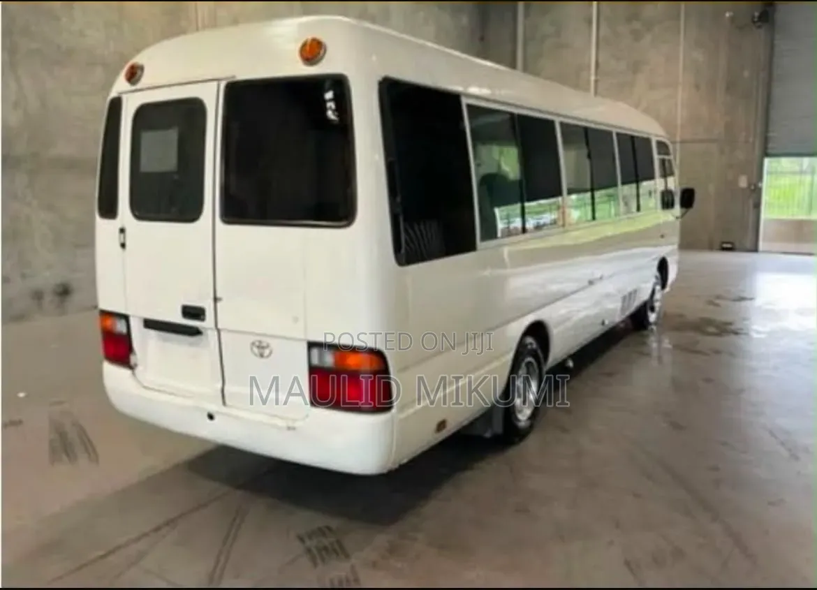 Toyota Coaster 2000 White