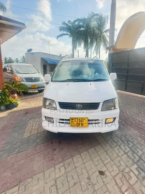 Toyota Noah 2001 White