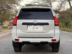 Toyota Land Cruiser Prado 2023 White
