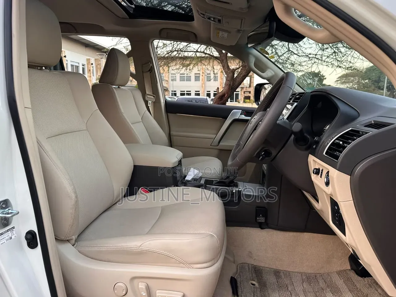 Toyota Land Cruiser Prado 2023 White