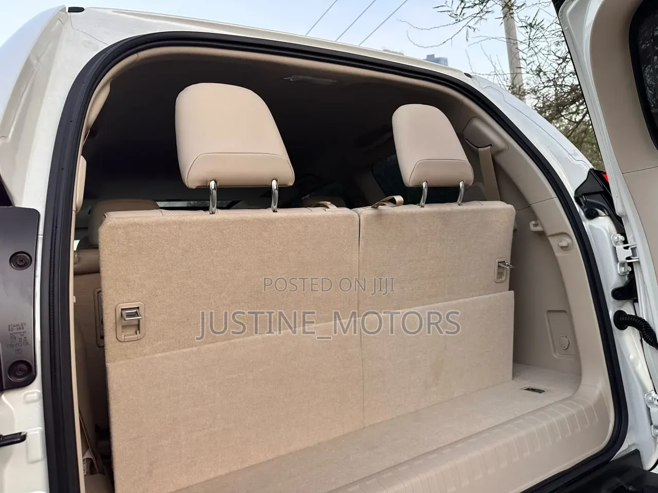 Toyota Land Cruiser Prado 2023 White