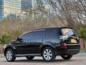 Mitsubishi Outlander 2011 Black