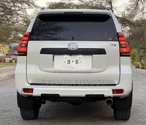 Toyota Land Cruiser Prado 2.7 2023 Off white