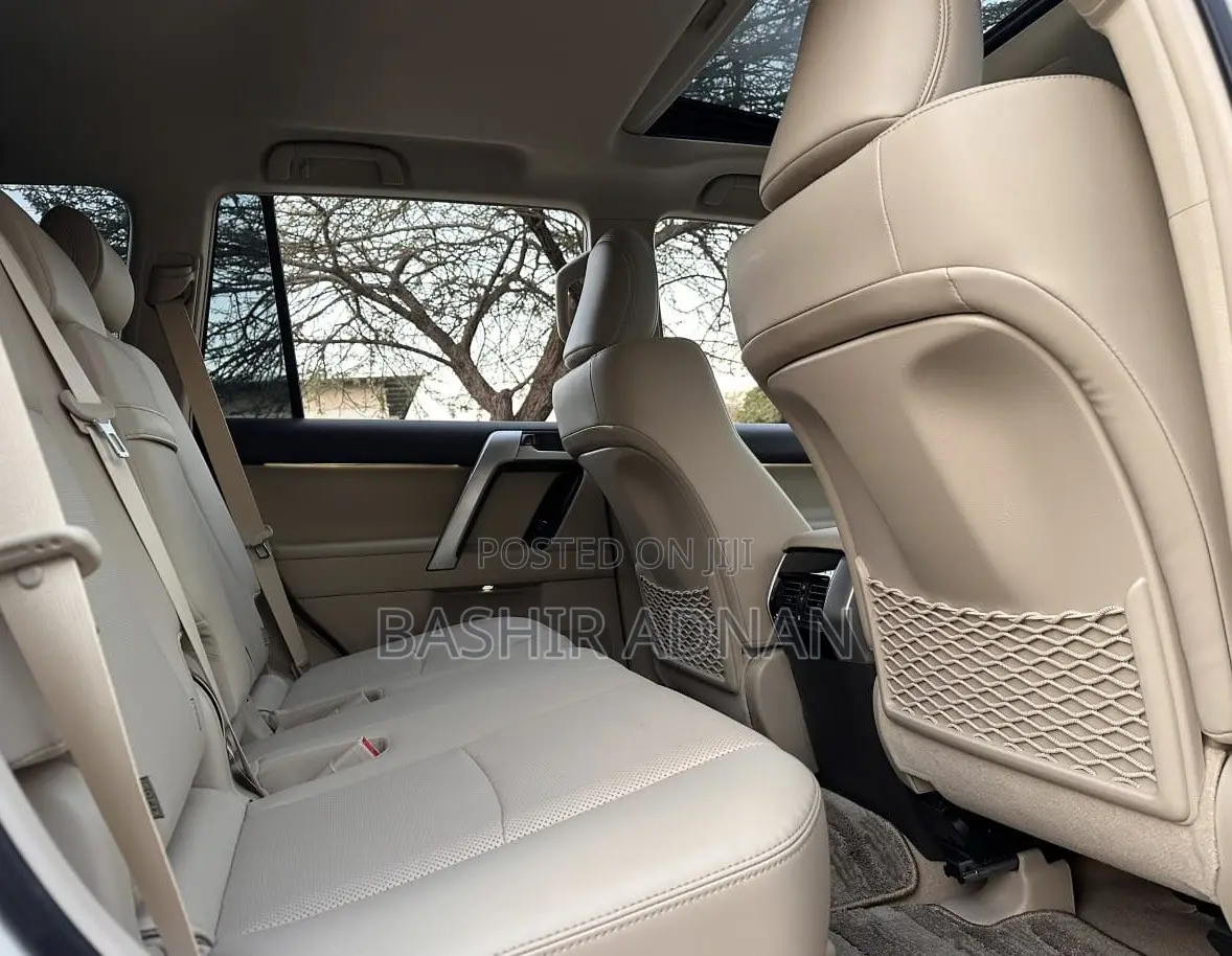 Toyota Land Cruiser Prado 2.7 2023 Off white