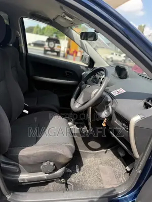 Toyota IST 2004 Blue