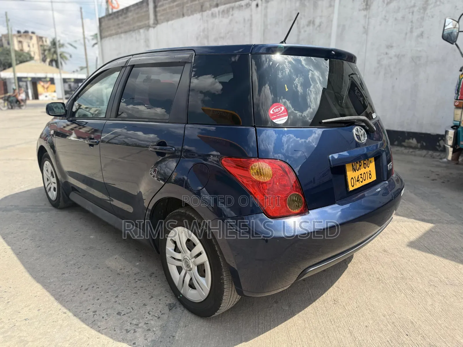Toyota IST 2004 Blue