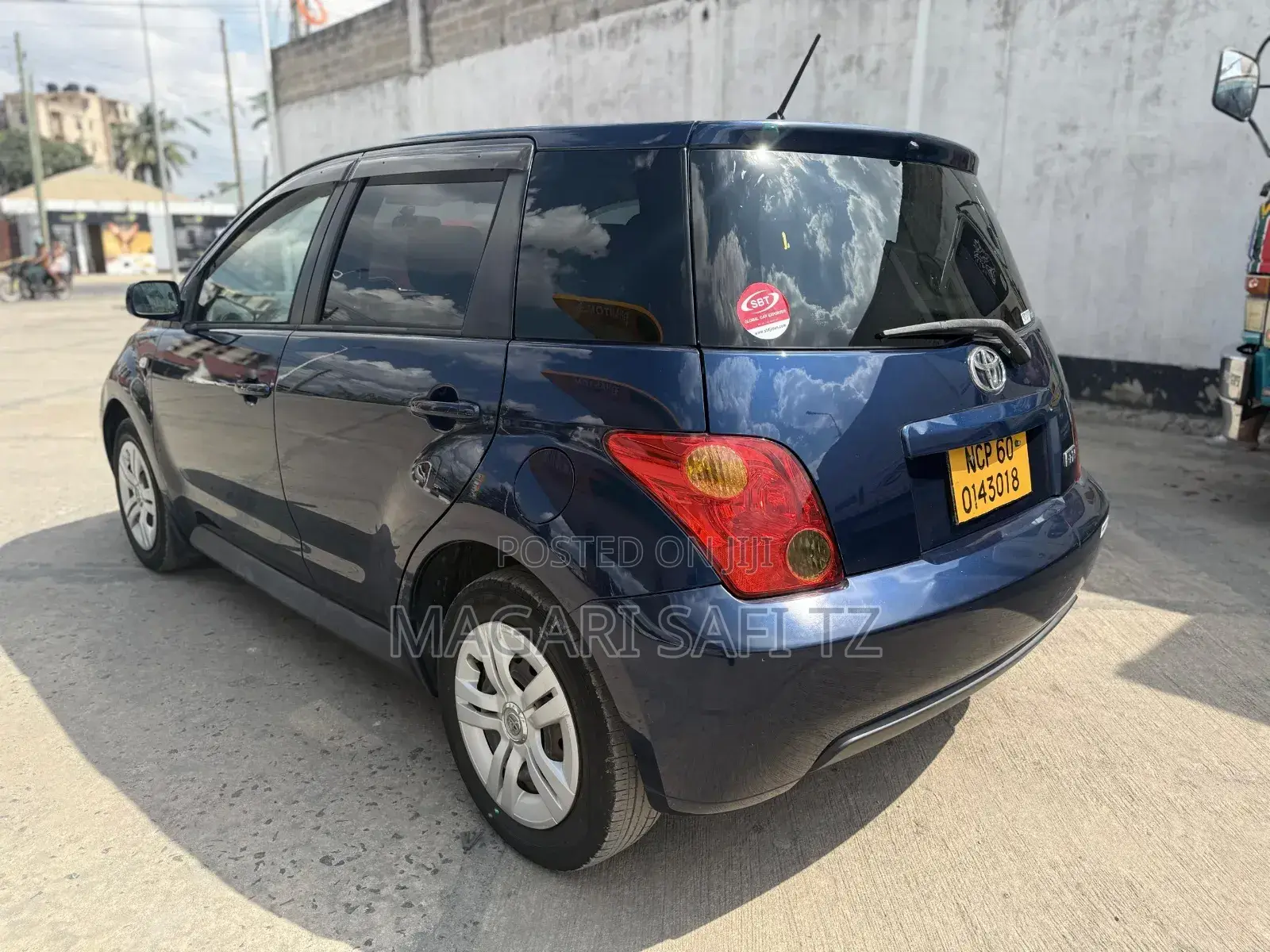 Toyota IST 2004 Blue