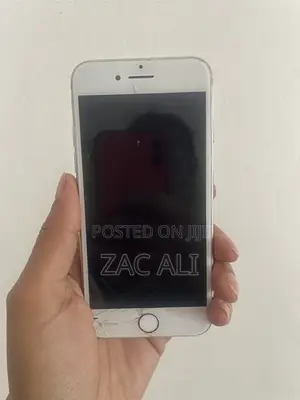 Apple iPhone 7 32 GB Silver