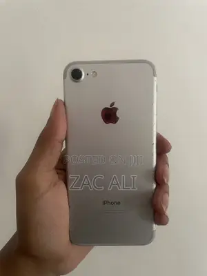 Apple iPhone 7 32 GB Silver