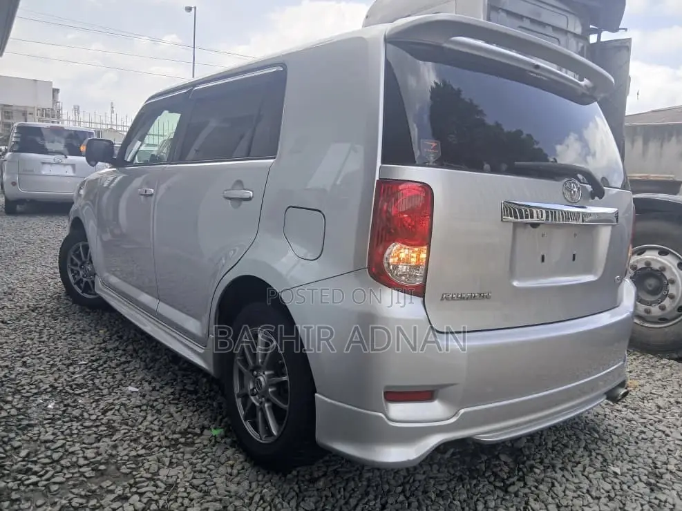 Toyota Corolla Rumion Hatchback 1.8 FWD 2008 Silver