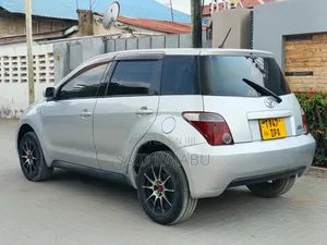 Toyota IST 2008 Silver