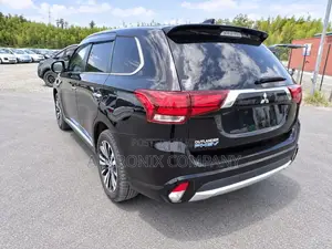 Mitsubishi Outlander 2016 Black