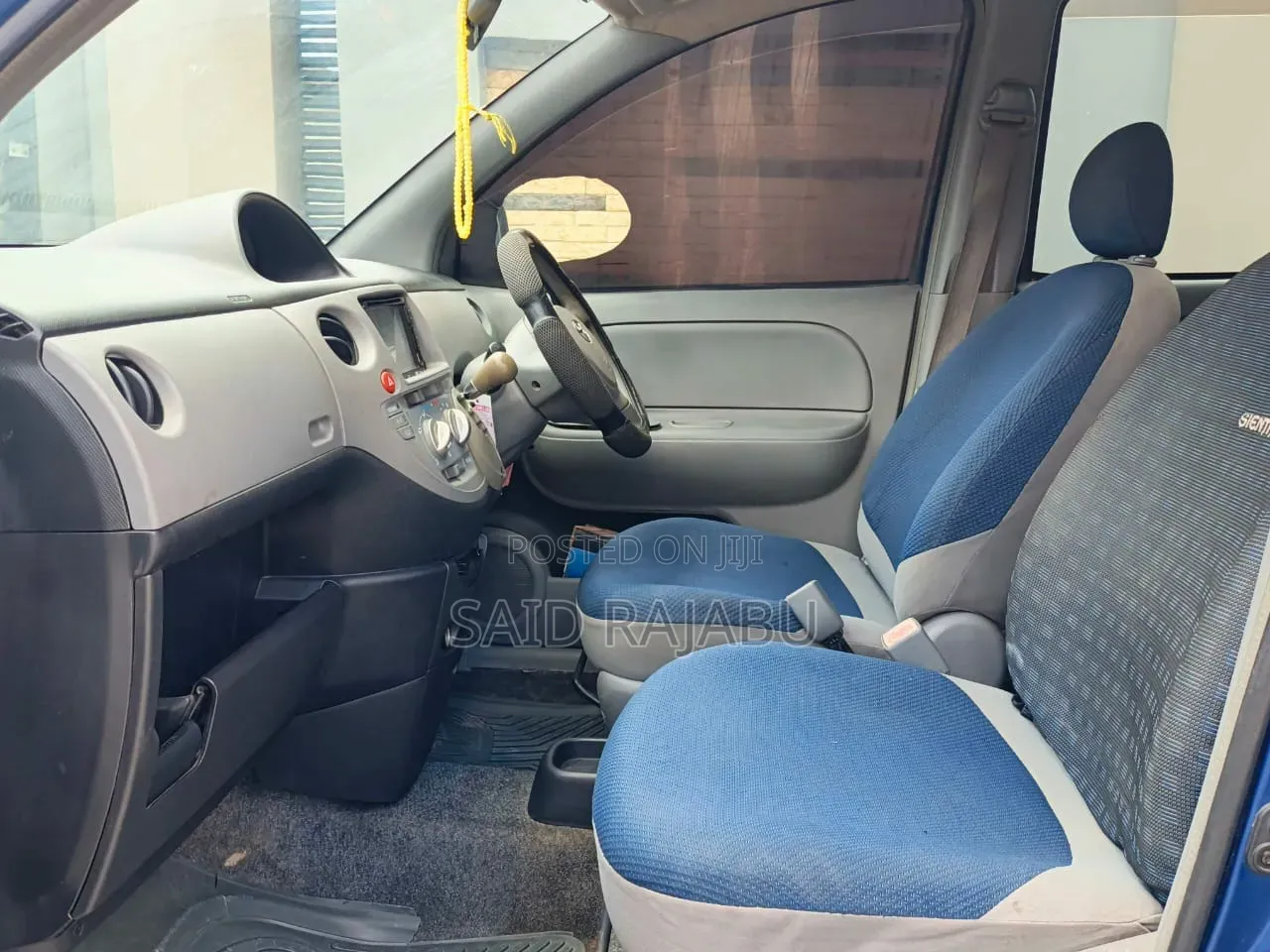 Toyota Sienta 1.5 FWD 2012 Blue