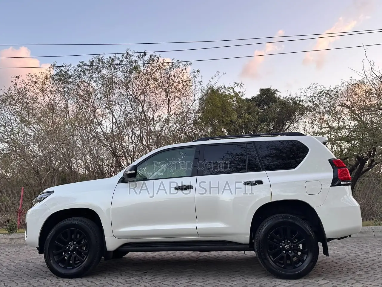 Toyota Land Cruiser Prado 2.7 2023 White