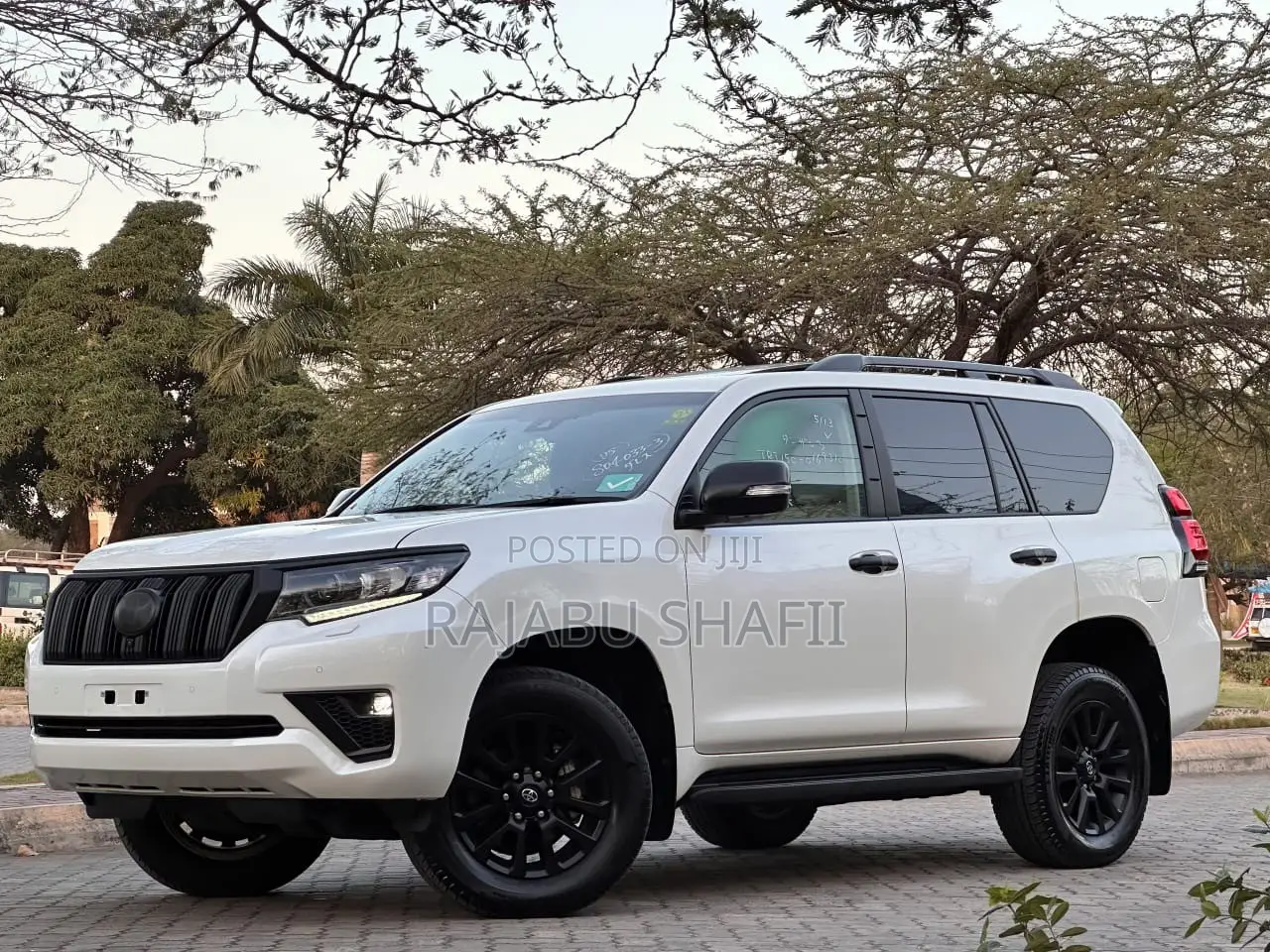 Toyota Land Cruiser Prado 2.7 2023 White