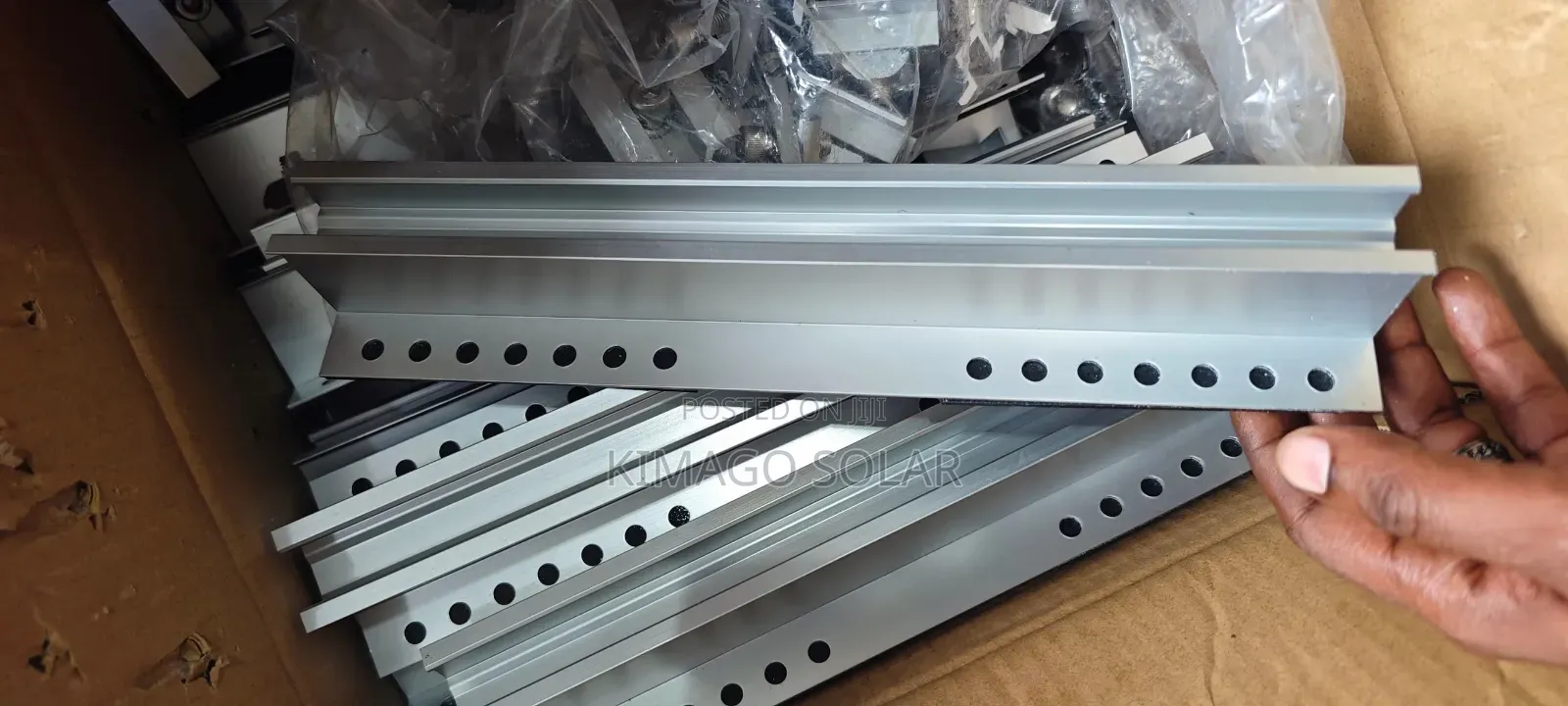 Rail Fupi Ya Solar Panel Mounting Aluminium Mikoani Tunatuma
