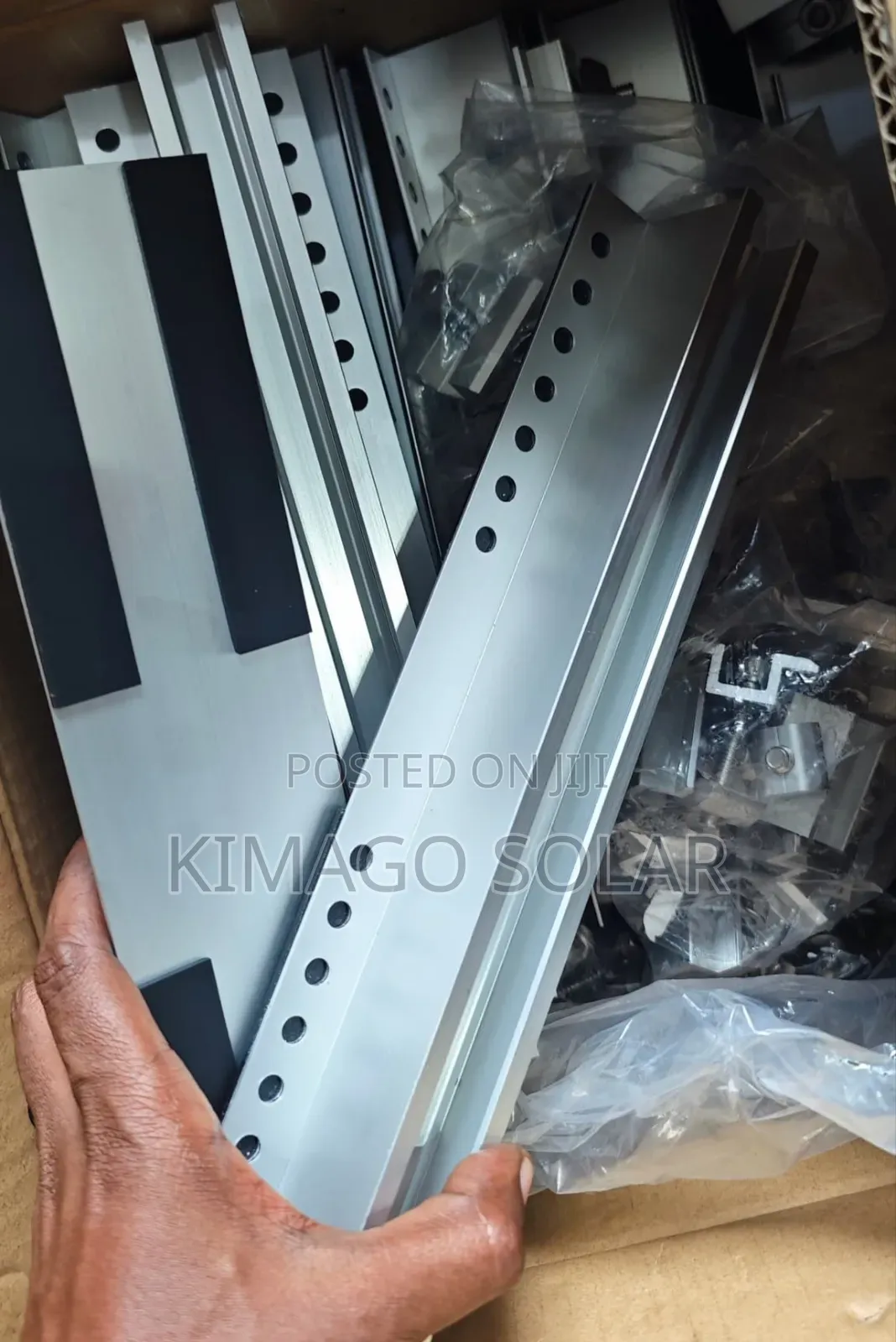 Rail Mini 300mm Zinapatikana Leo