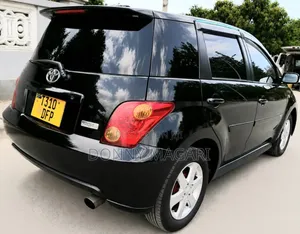 Toyota IST 2005 Black