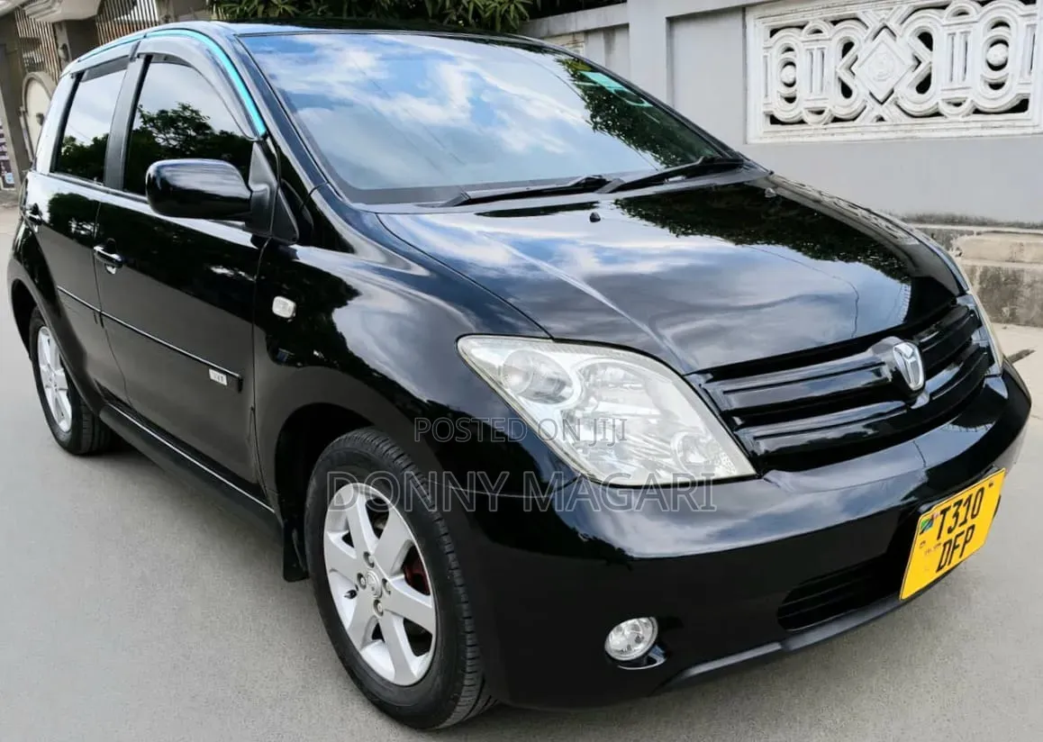 Toyota IST 2005 Black
