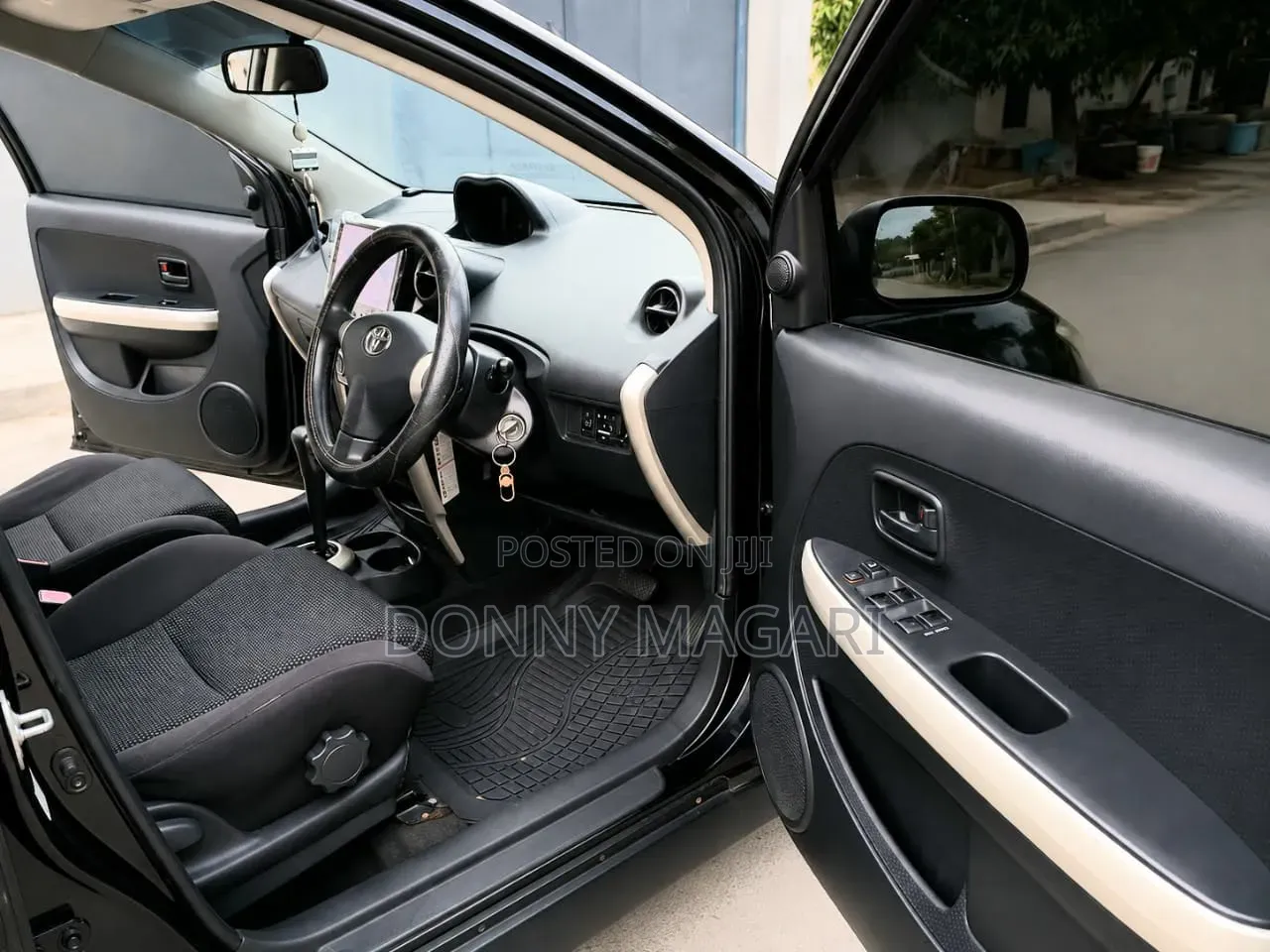 Toyota IST 2005 Black