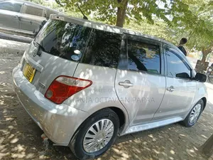 Toyota IST 2005 Silver