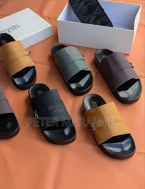 Slippers Za Ngozi Za Alexander McQueen Kwa Wanaume Wa Shoka!