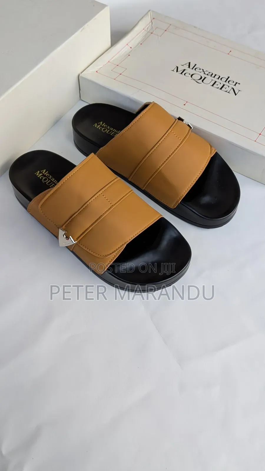 Slippers Za Ngozi Za Alexander McQueen Kwa Wanaume Wa Shoka!