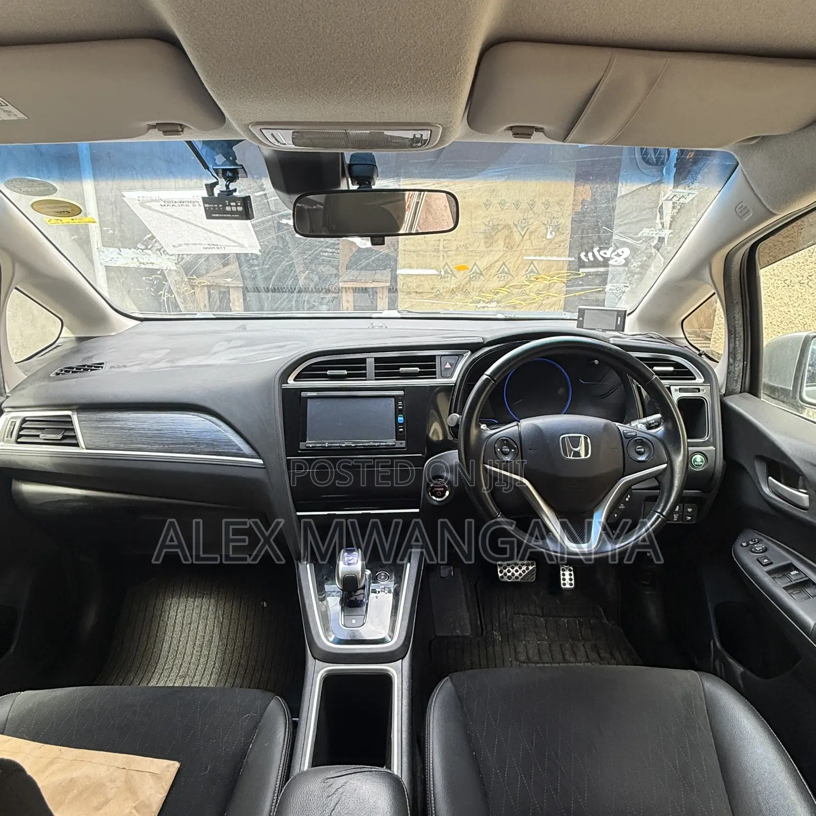Honda Shuttle 1.5 Hybrid 4WD 2018 Silver