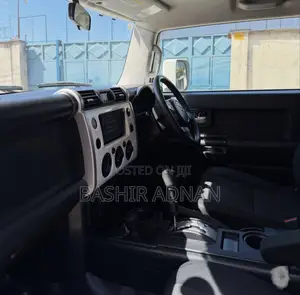 Toyota FJ Cruiser 2013 White