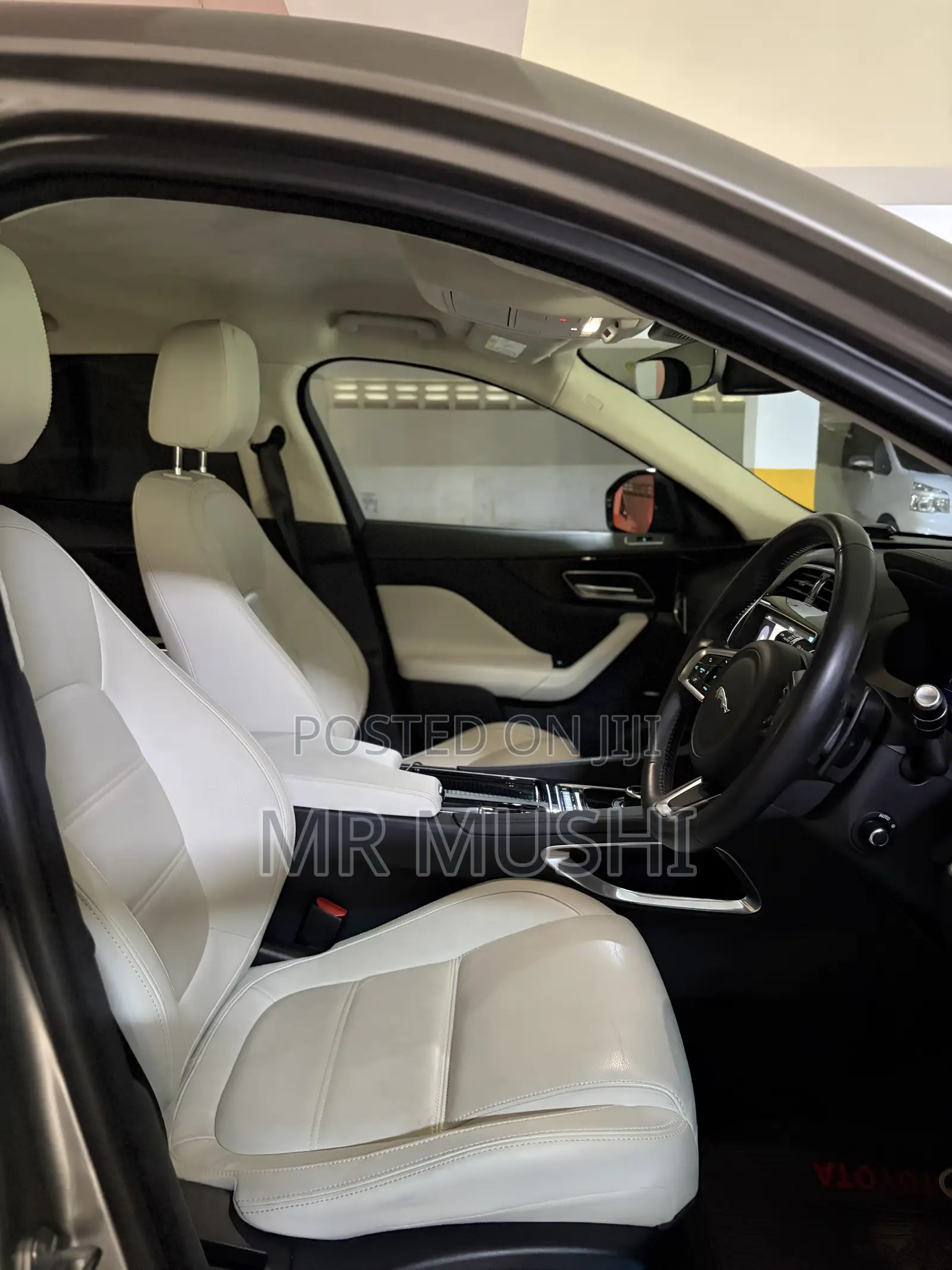 Jaguar F-Pace 20d Prestige AWD 2019 Gray