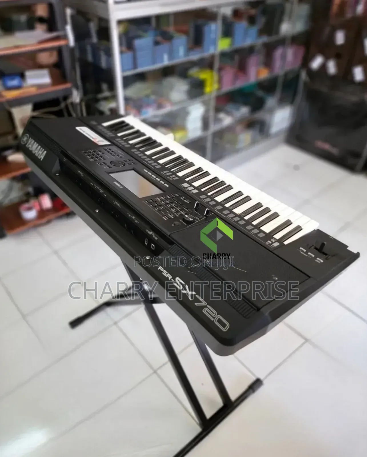 YAMAHA PSR Sx 720 Keyboard 61key Professional Kinanda Kwa Kanisani n.k