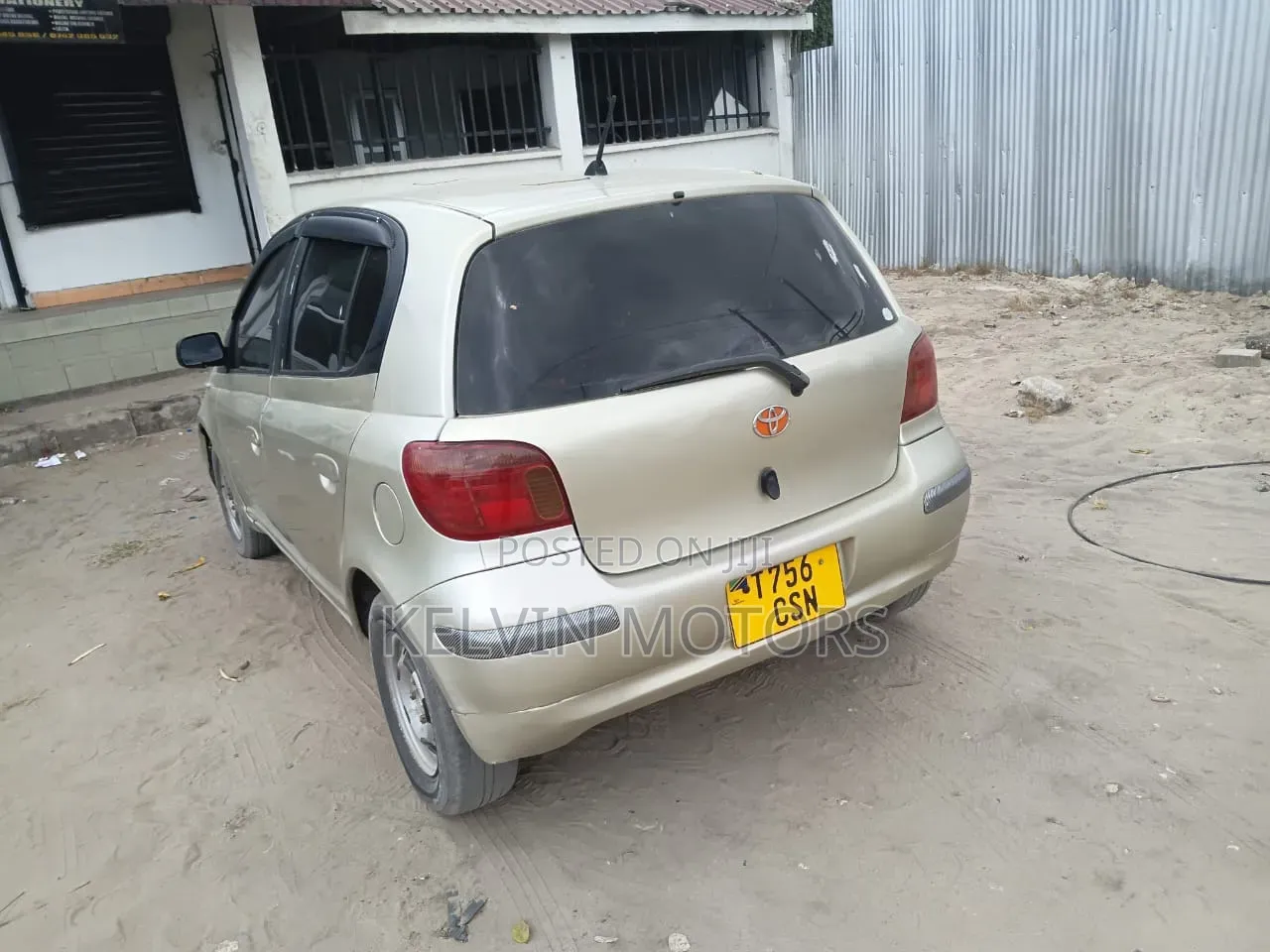 Toyota Vitz 2003 Gold