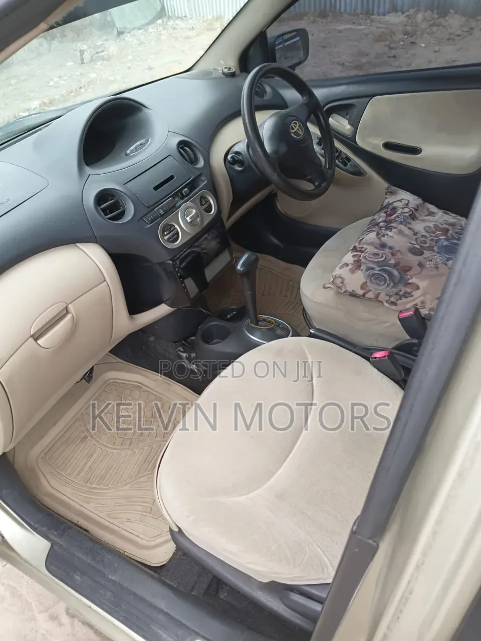 Toyota Vitz 2003 Gold