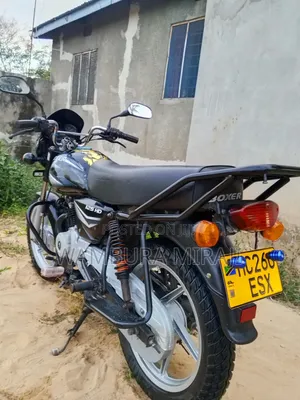 Bajaj Boxer 125 2025 Black