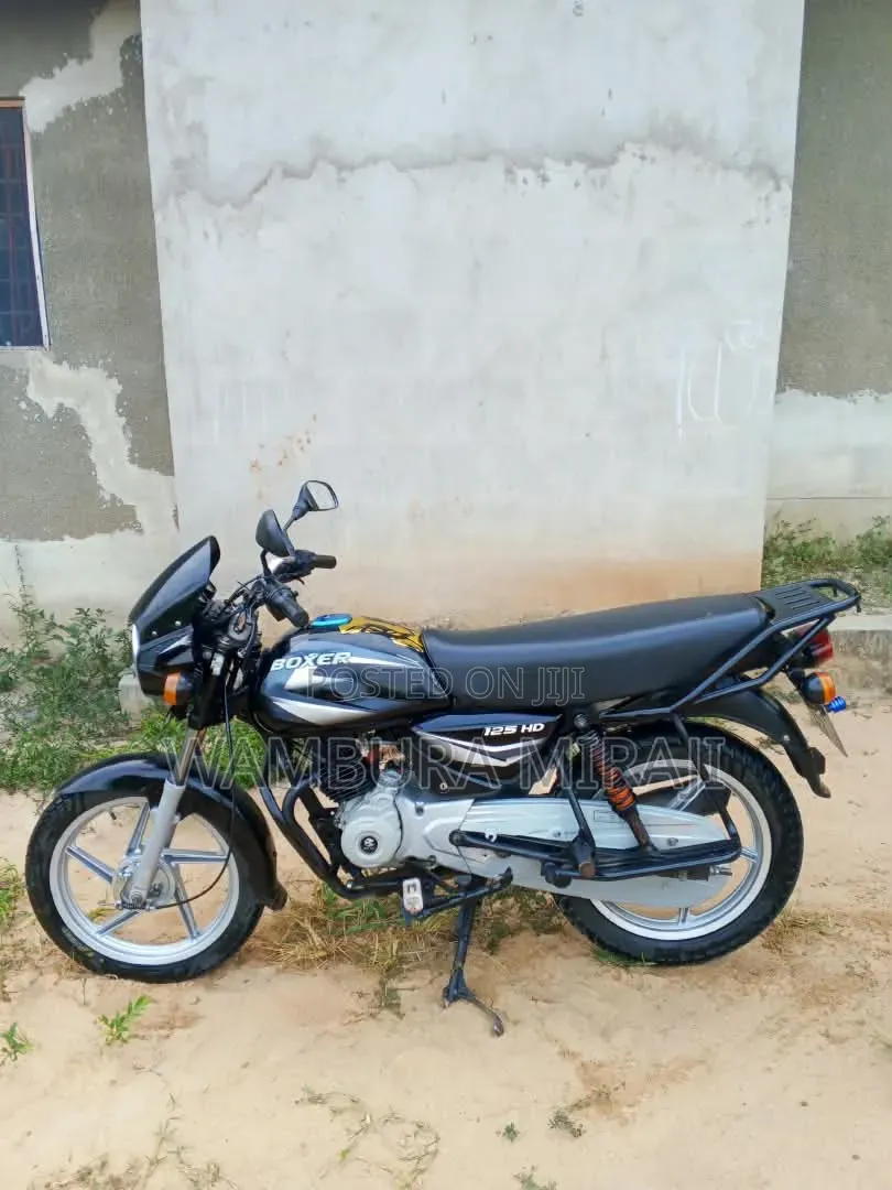 Bajaj Boxer 125 2025 Black