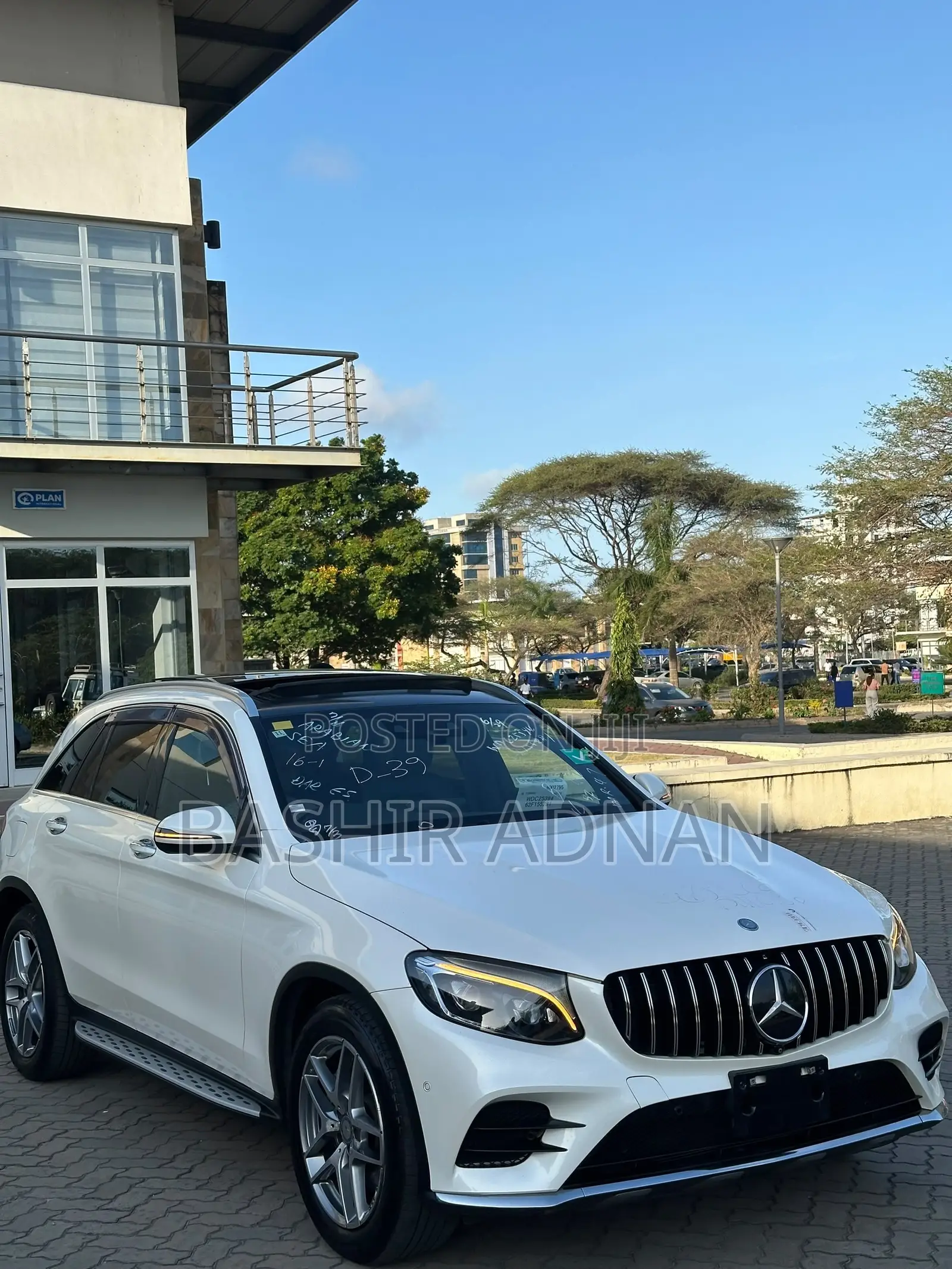 Mercedes-Benz GLC-Class 2016 Off white