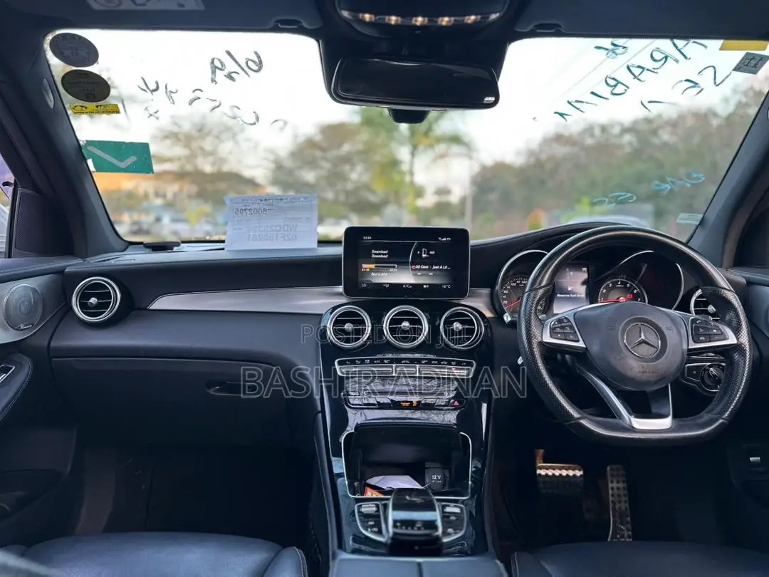 Mercedes-Benz GLC-Class 2016 Off white
