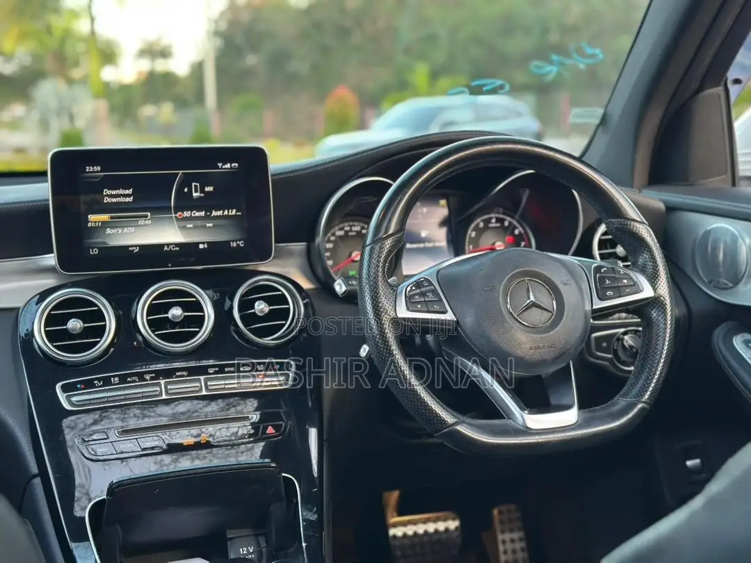 Mercedes-Benz GLC-Class 2016 Off white
