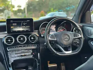 Mercedes-Benz GLC-Class 2016 Off white
