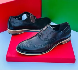 Men's Clarks Wingtip Oxford Shoes Mpya Kabisa!