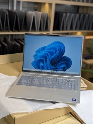 New Laptop HP EliteBook 8 G1i 16GB Intel Core Ultra 7 SSD 512GB