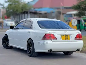 Toyota Crown 2007 White