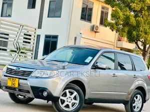 Subaru Forester 2010 Silver