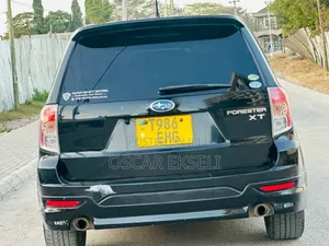 Subaru Forester 2010 Black