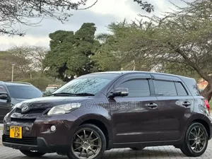 Toyota IST 2008 Purple