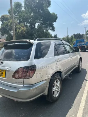Toyota Harrier 2002 Silver