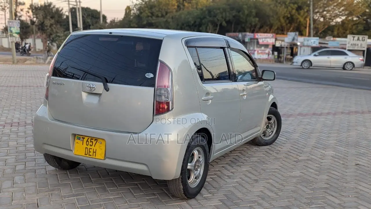 Toyota Passo 1.3 FWD 2004 Silver
