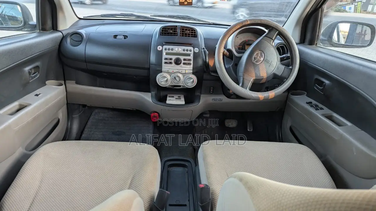 Toyota Passo 1.3 FWD 2004 Silver