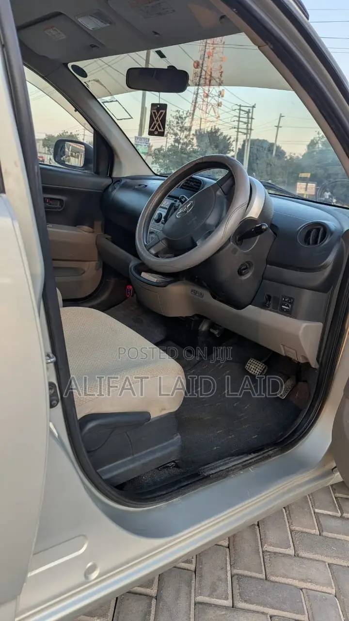 Toyota Passo 1.3 FWD 2004 Silver