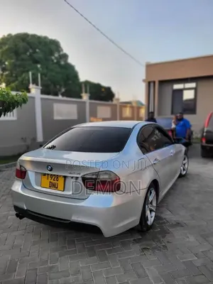 BMW 3 Series 325i RWD 2006 Silver